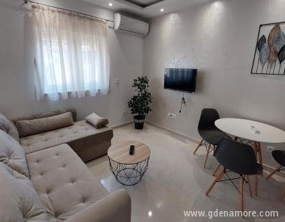Апартаменти "Грце", частни квартири в града Tivat, Черна Гора - 20220326_114644